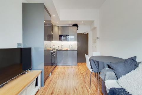 1 bedroom property to rent, Putney High Street, London