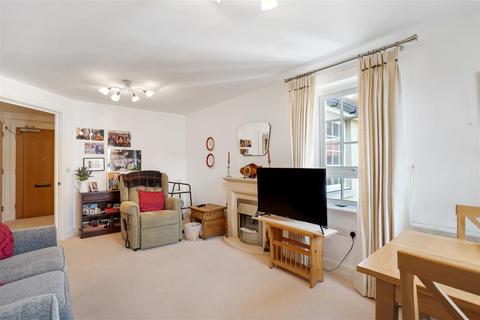 2 bedroom flat for sale - Claridge House, Church Street, Littlehampton