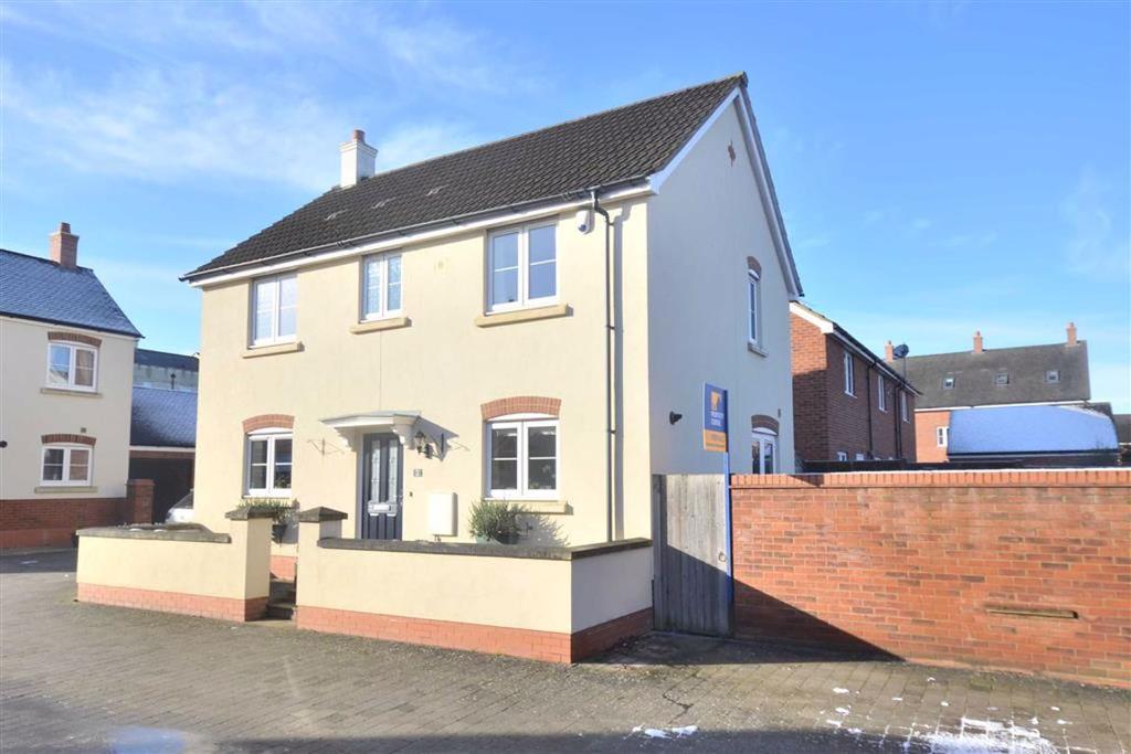 Linden Close, Brockworth, Gloucester 3 bed detached house £280,000