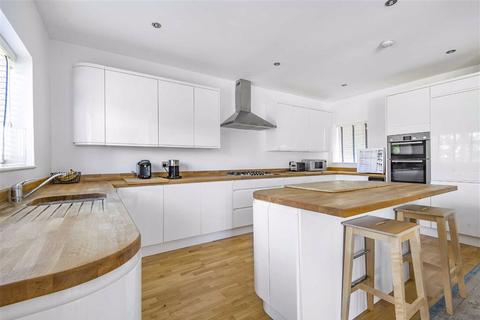 58 King Edward Road, Barnet, EN5 5AU