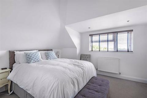 58 King Edward Road, Barnet, EN5 5AU