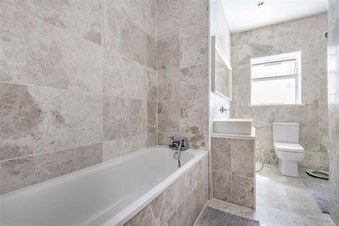 58 King Edward Road, Barnet, EN5 5AU