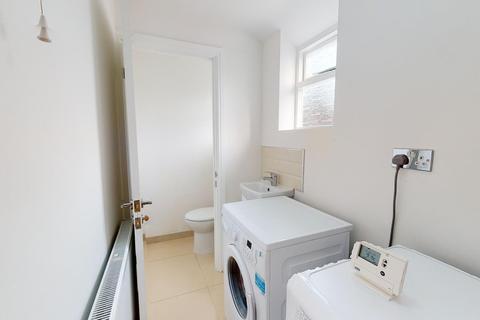 21 Albert Road, Canterbury, CT1 1UJ