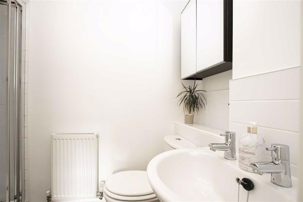 En suite shower room