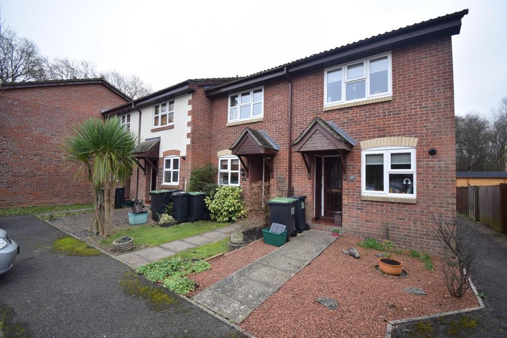 Amberwood, Ferndown 2 bed terraced house £945 pcm (£218 pw)