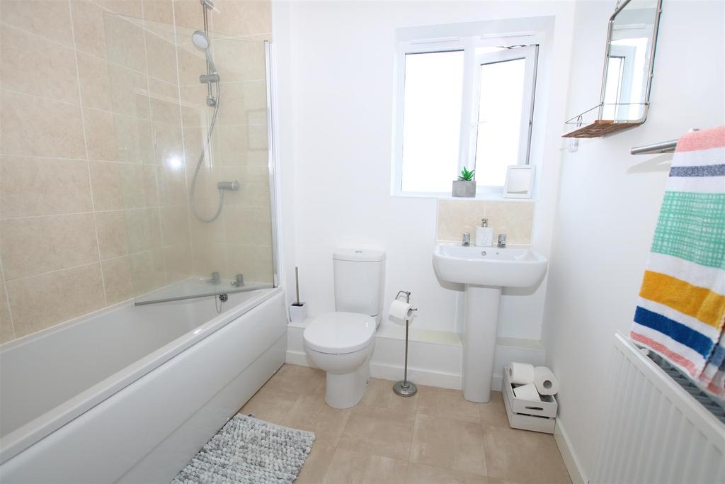 Bathroom.JPG