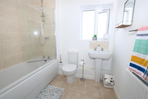 3 Beech Road, Cranbrook, Exeter, EX5 7FU
