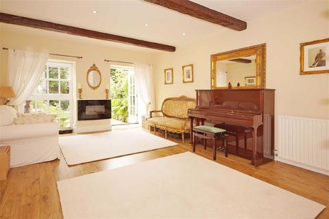 16, Castle Mills Waterside, Knaresborough, HG5 8DE