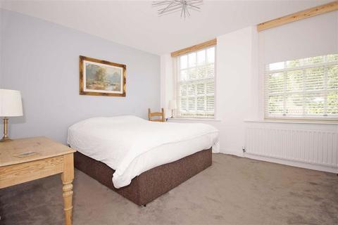 16, Castle Mills Waterside, Knaresborough, HG5 8DE