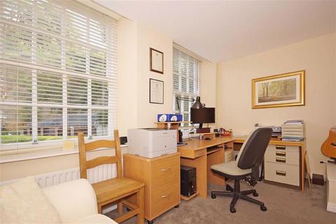 16, Castle Mills Waterside, Knaresborough, HG5 8DE