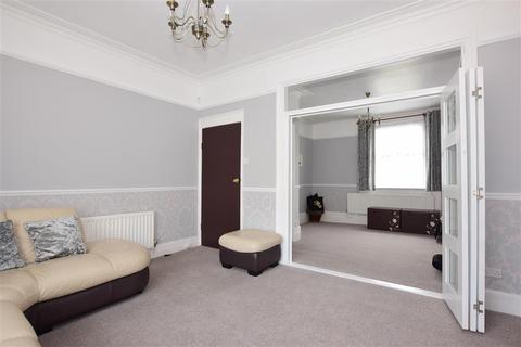 5 Cambrian Grove, Gravesend, DA11 0PU