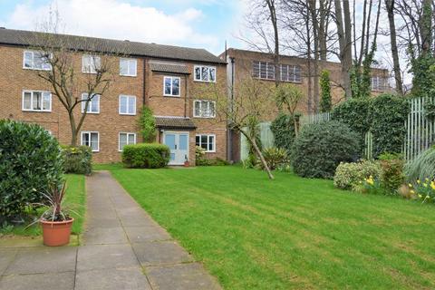 2 bedroom flat to rent, St Gerards Close, Clapham Common, Clapham, London, SW4