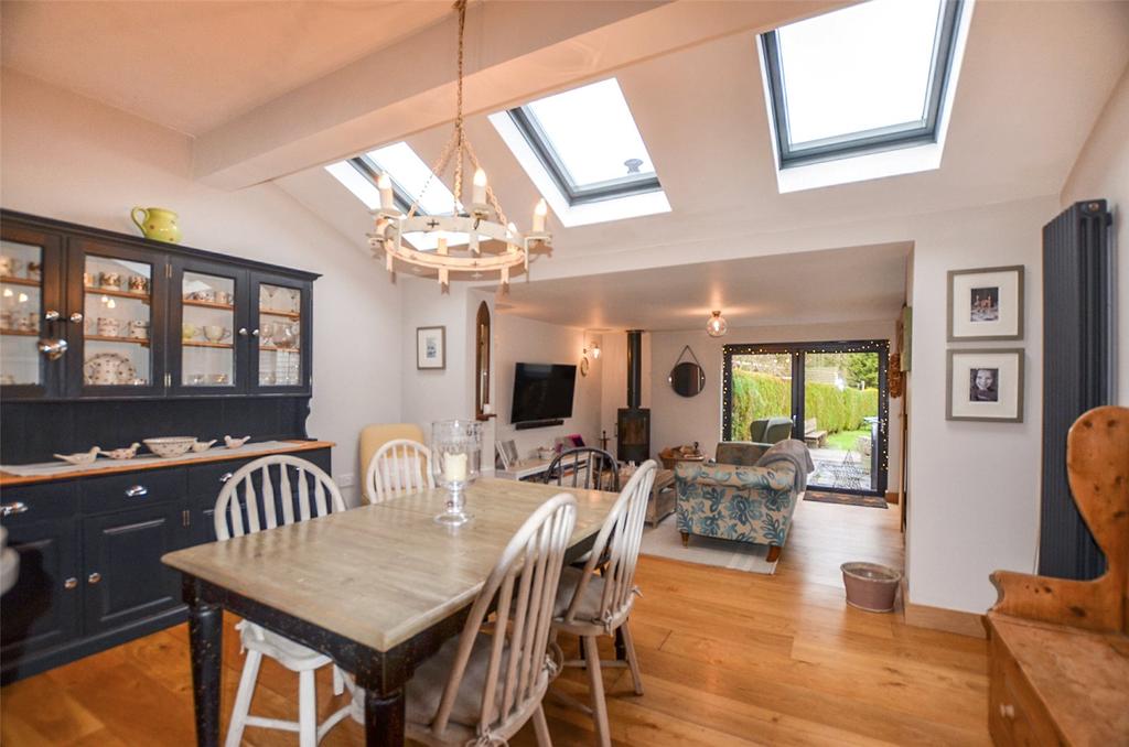 Raffin Lane, Pewsey, SN9 3 bed semidetached house £425,000
