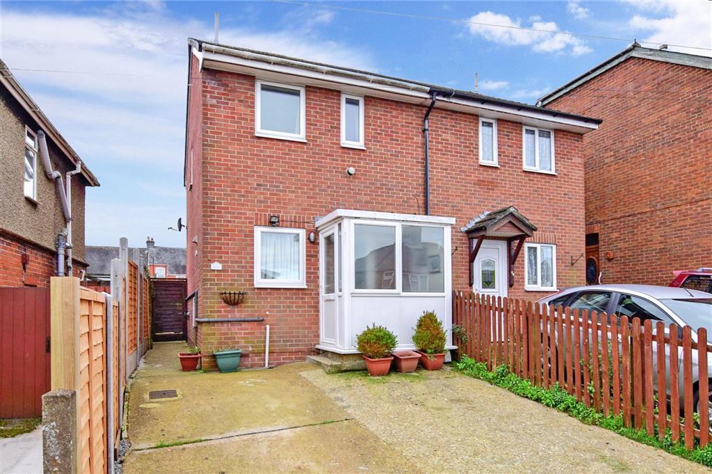 Albany Road, Newport, Isle of Wight 2 bed semidetached house £170,000