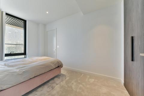 2 bedroom apartment for sale, Wardian, Bagshaw Building, London, E14