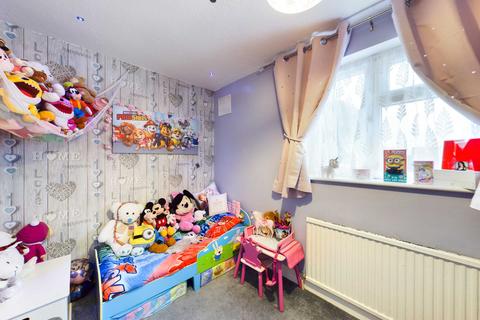 7 Chardins Close, Hemel Hempstead, HP1 2QN