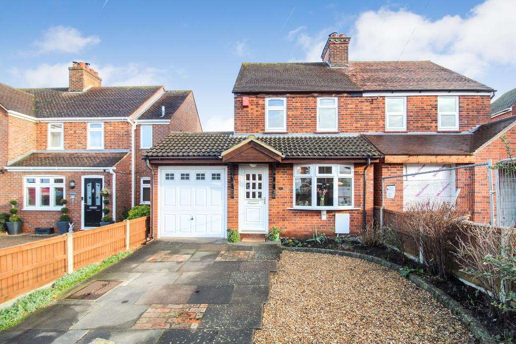 New Road, Bromham, Bedford 3 bed semidetached house £310,000