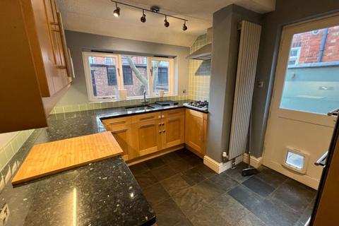 3 bedroom terraced house to rent, Ashburnham Road, Northampton, NN1