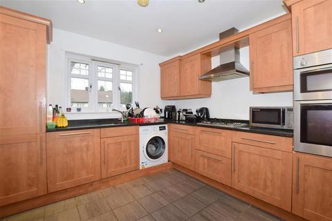 2 Gemmell Close, Purley, CR8 4HP