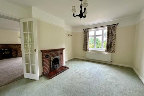 4 bedroom detached house to rent, Bridle Path, Ewshot, Farnham, Hampshire, GU10