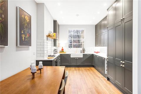 7 Richborne Terrace, London, SW8 1AS
