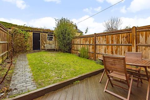 13 Agraria Road, Guildford, GU2 4LE
