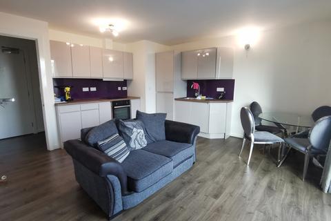 2 bedroom apartment to rent, City Point 2, Chapel Street, Salford, M3 6EU