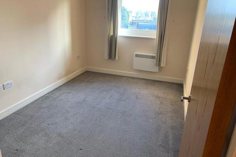2 bedroom apartment to rent, Woking,  Surrey,  GU21