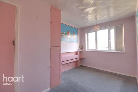 77 Crescent Avenue, Grays, RM17 6AZ