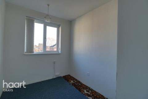 77 Crescent Avenue, Grays, RM17 6AZ
