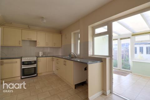77 Crescent Avenue, Grays, RM17 6AZ