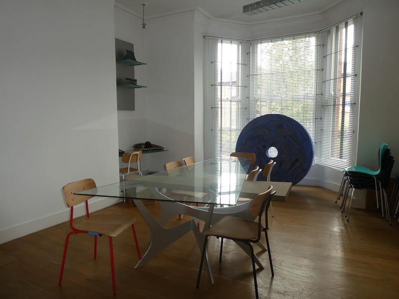 Room1