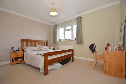 6 Countess Gardens, Littledown, Bournemouth, BH7 7RR