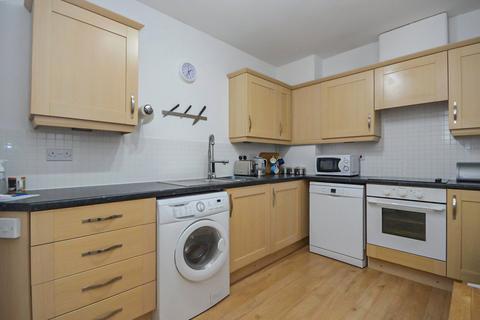 8, Springwater House, 8 Swan Close, Swindon, SN3 4QB