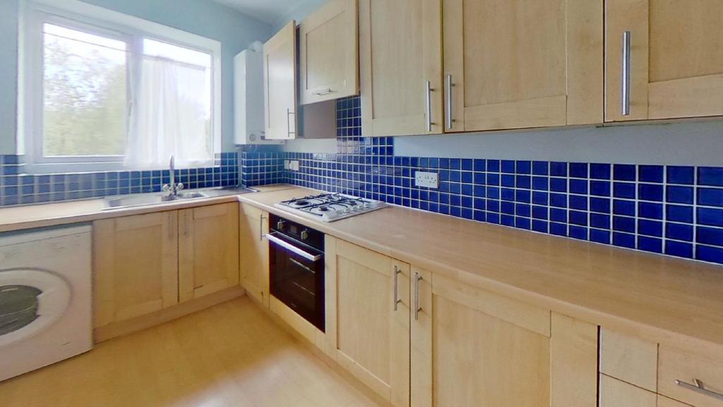 1 bed flat close to Bowes Park