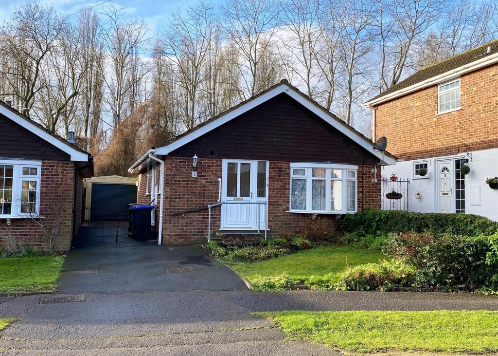 Aintree Road, Parklands, Northampton... 2 bed detached bungalow £230,000