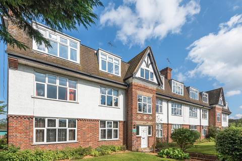 12, Norman Court Upper Sunbury Road, Hampton, TW12 2DN