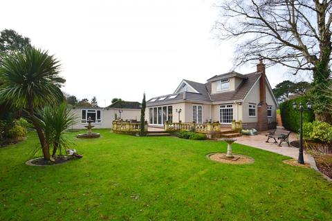 17 Apple Tree Grove, Ferndown, BH22 9LA