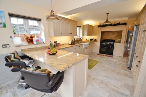 17 Apple Tree Grove, Ferndown, BH22 9LA