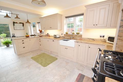 17 Apple Tree Grove, Ferndown, BH22 9LA