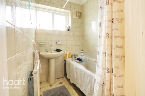 158 Manor Road, Dagenham, RM10 8BJ