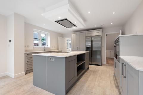 Laureldene Back Lane, Elstead, Godalming, GU8 6HB