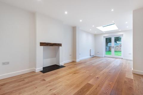 Laureldene Back Lane, Elstead, Godalming, GU8 6HB