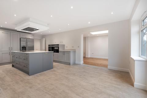 Laureldene Back Lane, Elstead, Godalming, GU8 6HB