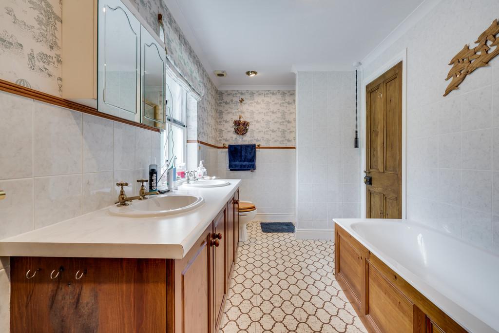 Ensuite One