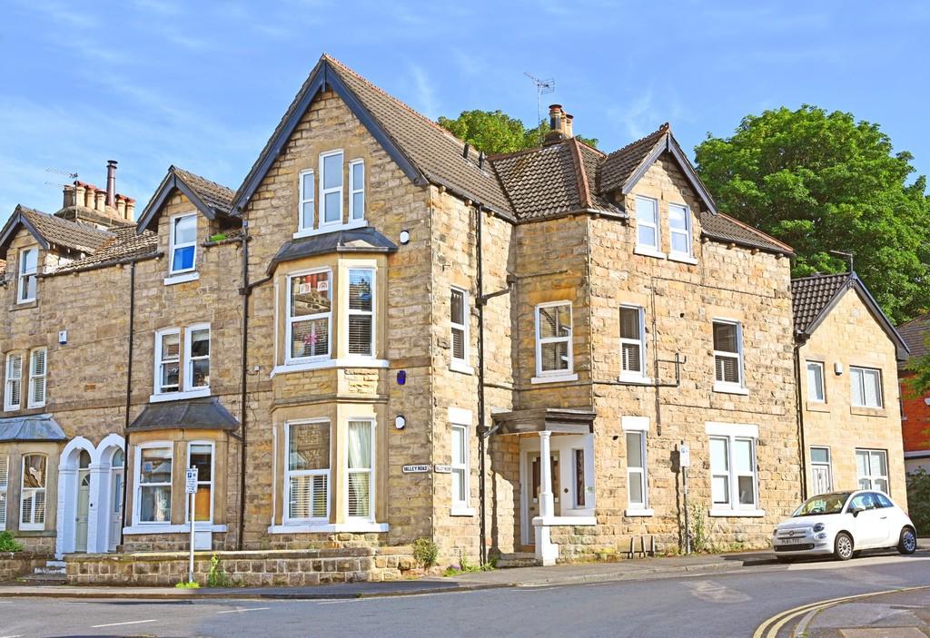Valley Road, Harrogate 2 bed apartment £225,000