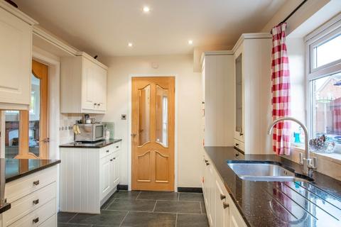 37 Cambourne Close, Adwick Le Street, Doncaster, DN6 7DB