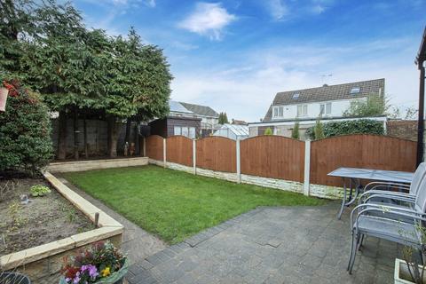 37 Cambourne Close, Adwick Le Street, Doncaster, DN6 7DB