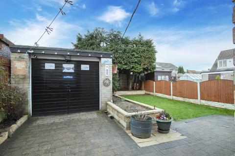 37 Cambourne Close, Adwick Le Street, Doncaster, DN6 7DB