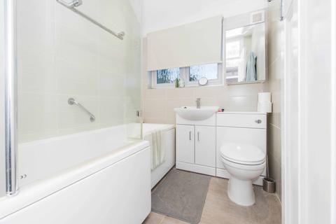 57 Stanley Square, Carshalton, SM5 4LX
